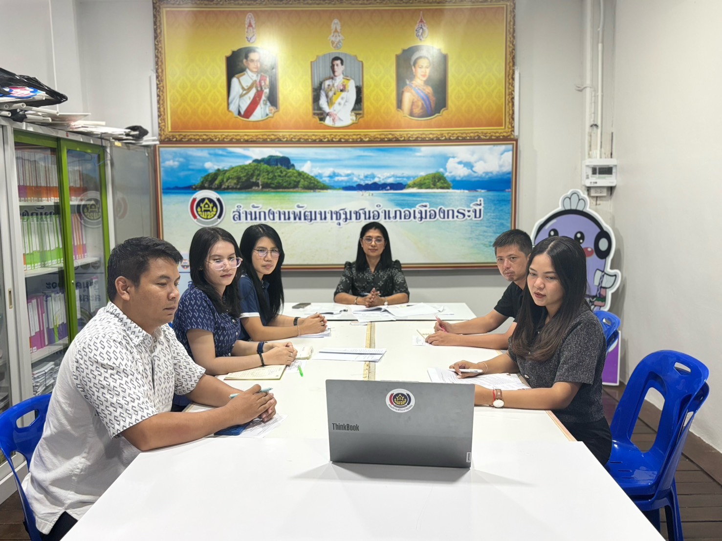 สพอ.เมืองกระบี่ ร่วมอบรมหลักสูตร Personal Data Protection Act (PDPA) และหลักสูตร Cyber Security & AI Awareness Training พร้อมประชุมเจ้าหน้าที่พัฒนาชุมชนอำเภอเพื่อวางแผนการดำเนินงานพัฒนาชุมชน